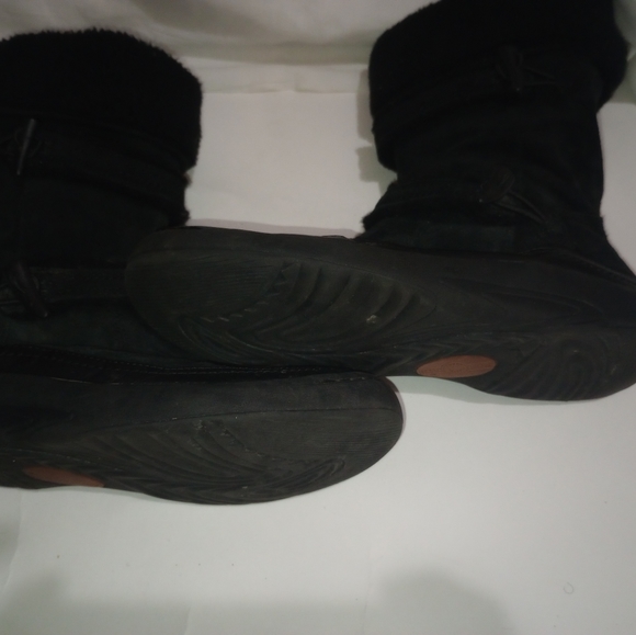 Boots - Picture 4 of 5